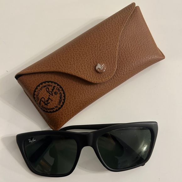 Ray-Ban Other - raybans with case